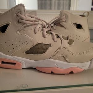 Sneakers Air's Jordan retros